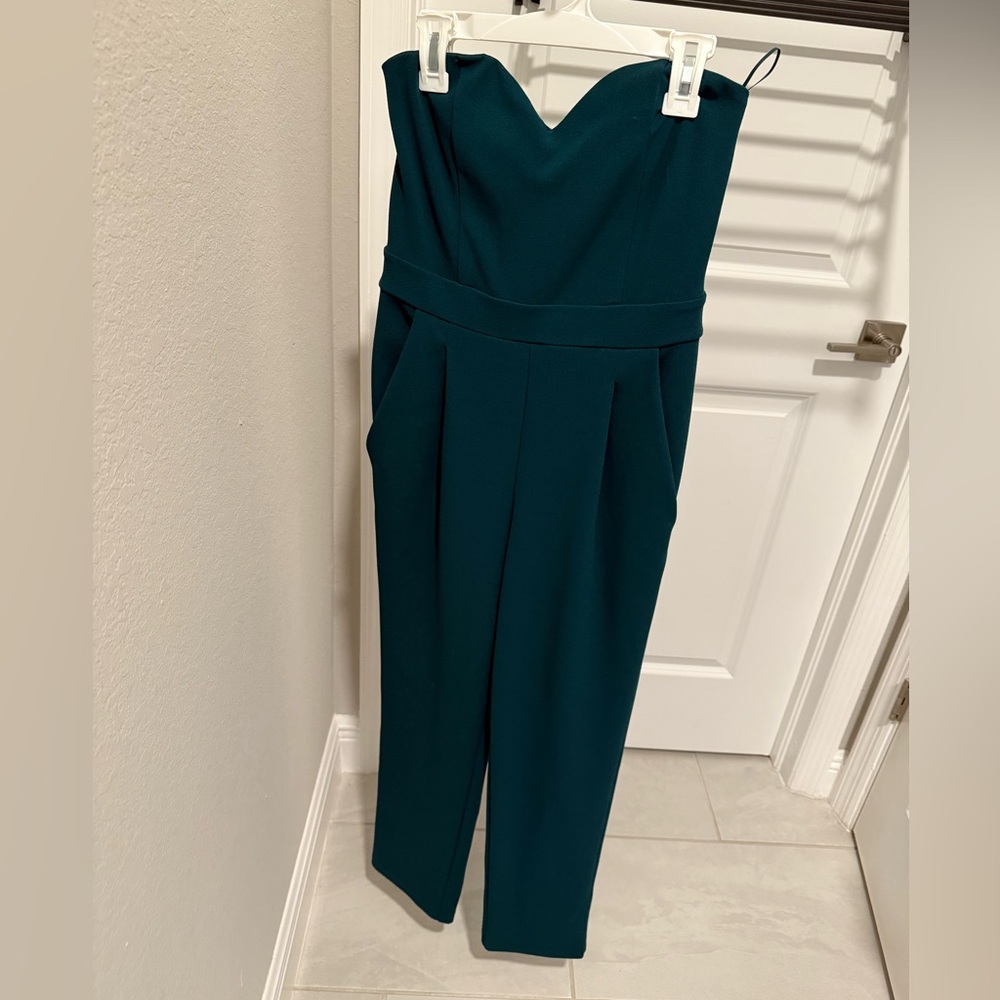 Express Green Jumpsuit with V-Neck and Tapered Legs